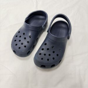 Crocs Unisex Classic Clogs  Navy blue Men size  6 Women size 8 preowned